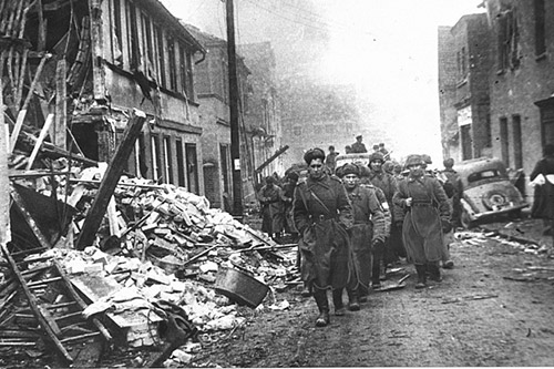 Война и мир. Ждем Победу.