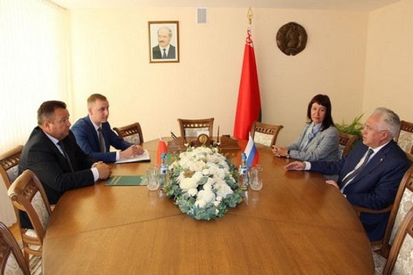 ПРЕПОДАВАТЕЛЬ РЯЗГМУ ВСТРЕТИЛАСЬ С МИНИСТРОМ ПРИРОДНЫХ РЕСУРСОВ И ОХРАНЫ ОКРУЖАЮЩЕЙ СРЕДЫ РЕСПУБЛИКИ БЕЛАРУСЬ