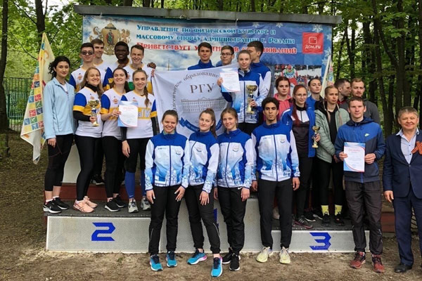 Легкоатлетическая эстафета в канун праздника