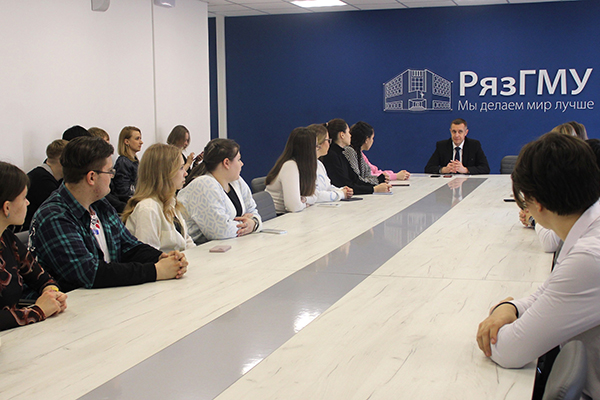 ВРУЧЕНИЕ ДОКУМЕНТОВ ОБ ОКОНЧАНИИ ПОДГОТОВИТЕЛЬНЫХ КУРСОВ