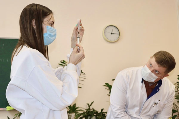 ПРИГЛАШАЕМ ШКОЛЬНИКОВ НА «УМНЫЕ ВЫХОДНЫЕ»