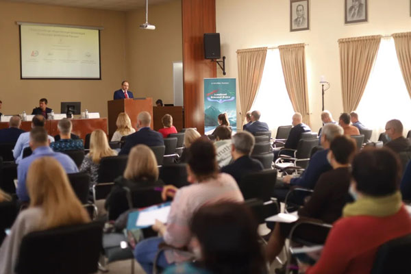 ВРАЧАМ АЛТАЙСКОГО КРАЯ РАССКАЗАЛИ КАК ЛЕЧИТЬ БОЛЕЗНИ ВЕН В ПАНДЕМИЮ COVID-19