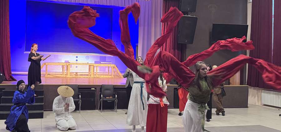 В РЯЗГМУ СОСТОЯЛАСЬ ПРЕМЬЕРА ИММЕРСИВНОГО СПЕКТАКЛЯ «ДОБРЫЙ ЧЕЛОВЕК ИЗ СЫЧУАНИ».