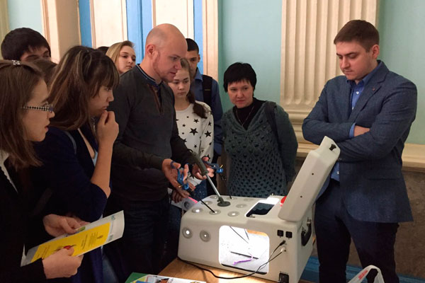 Сотрудники РязГМУ приняли участие в ярмарке-выставке учебных мест «Моё призвание – медицина»