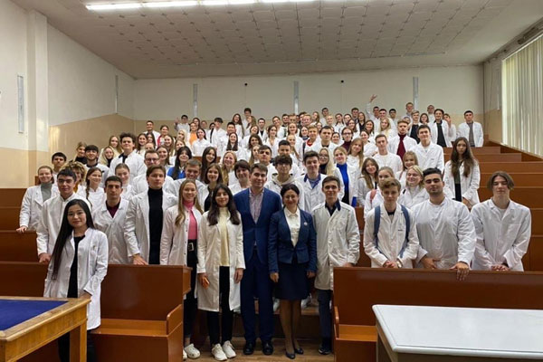 Студенты стоматологического факультета приняли участие в марафоне «Знание»