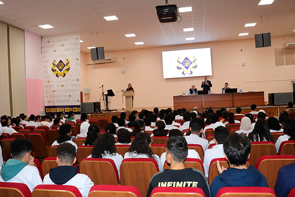 LE RECTEUR RENCONTRE LES ÉTUDIANTS INTERNATIONAUX