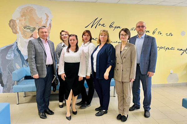 встреча преподавателей университета с социальными координаторами фонда