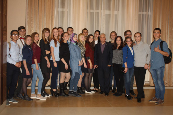 Студенты РязГМУ посетили концерт хора имени Пятницкого