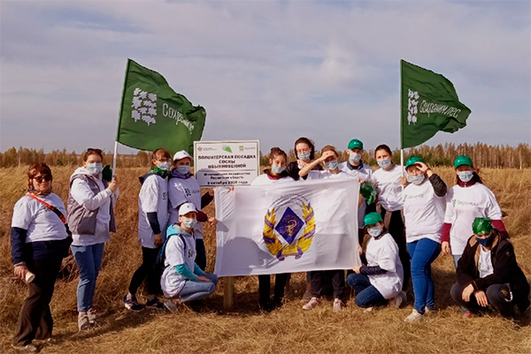 ВОЛОНТЕРЫ-ЭКОЛОГИ РЯЗГМУ ВОССТАНАВЛИВАЮТ ЛЕС