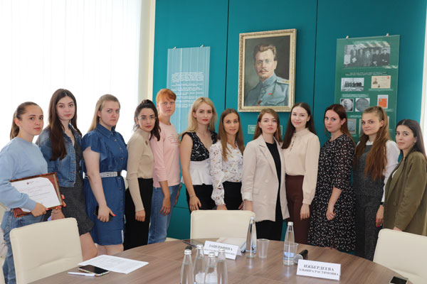 ПЕРСПЕКТИВЫ РАЗВИТИЯ ДВИЖЕНИЯ «ВОЛОНТЁРЫ-МЕДИКИ» ОБСУДИЛИ В РЯЗГМУ