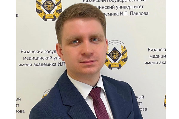 Как все успеть и почему важно не пропускать занятия, рассказал Денис Максаев в рамках марафона «Знание»