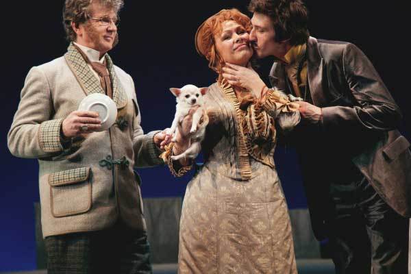 Профком приглашает в театр