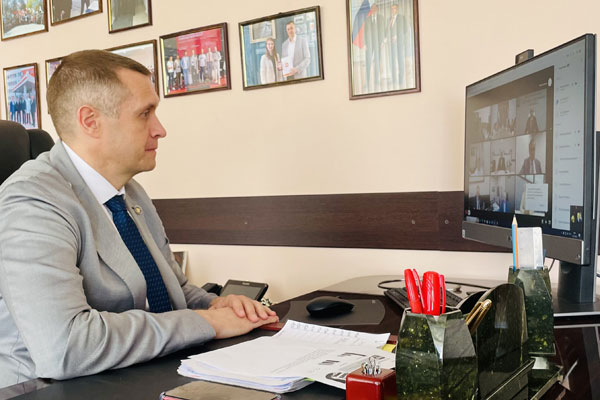 РЕКТОР РЯЗГМУ РОМАН КАЛИНИН ПРИНЯЛ УЧАСТИЕ В РАСШИРЕННОМ ЗАСЕДАНИИ ОПЕРАТИВНОГО ШТАБА МИНИСТЕРСТВА НАУКИ И ВЫСШЕГО ОБРАЗОВАНИЯ РОССИЙСКОЙ ФЕДЕРАЦИИ