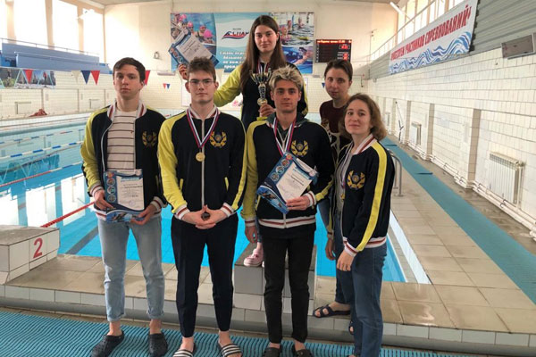 СТУДЕНТЫ РЯЗГМУ – ПРИЗЕРЫ СОРЕВНОВАНИЙ ПО ПЛАВАНИЮ СРЕДИ КОМАНД ОТРАСЛЕВЫХ ПРОФСОЮЗОВ