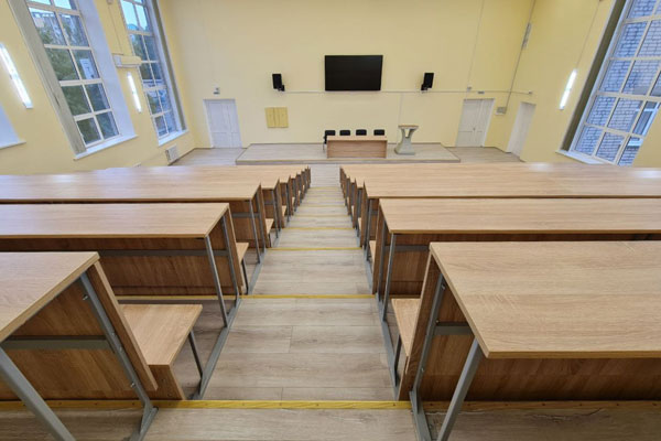 Обновленная первая аудитория открыла свои двери для студентов и преподавателей