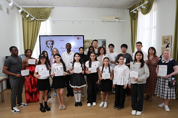 LES ÉTUDIANTS ÉTRANGERS DE RYAZSMU ONT PARTICIPÉ  AU FESTIVAL DE LA LANGUE RUSSE À LA BIBLIOTHÈQUE GORKY
