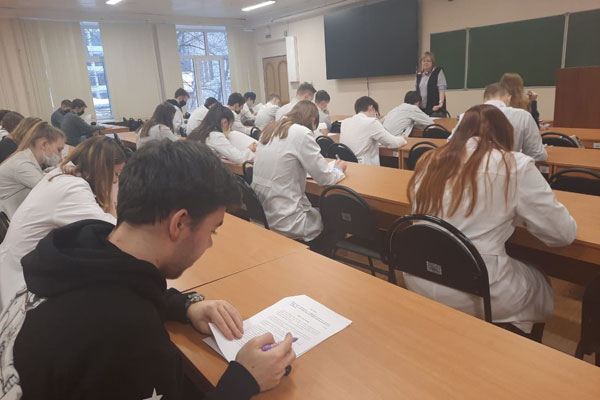 ПОДВЕДЕНЫ ИТОГИ ОЛИМПИАДЫ ПО АНГЛИЙСКОМУ ЯЗЫКУ СРЕДИ СТУДЕНТОВ СТОМАТОЛОГИЧЕСКОГО ФАКУЛЬТЕТА