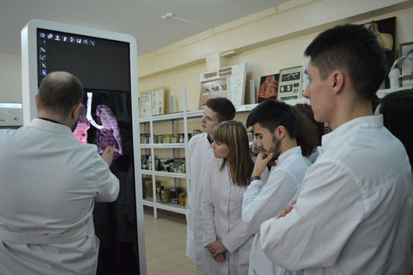 В РязГМУ презентовали интерактивный анатомический стол