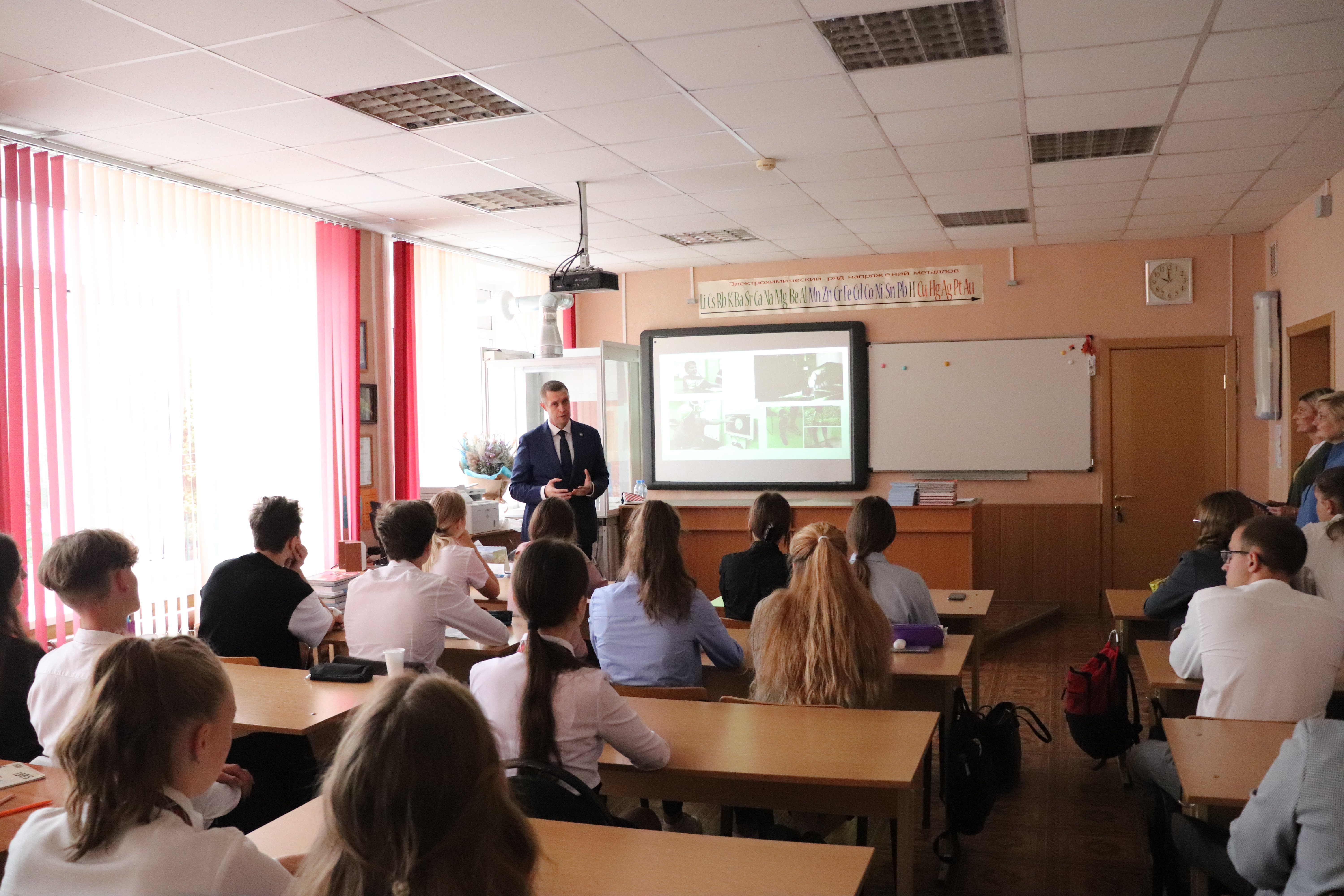 РЕКТОР РЯЗГМУ ПРИНЯЛ УЧАСТИЕ В ФЕДЕРАЛЬНОМ ПРОСВЕТИТЕЛЬСКОМ МАРАФОНЕ «ПОДЕЛИСЬ СВОИМ ЗНАНИЕМ»