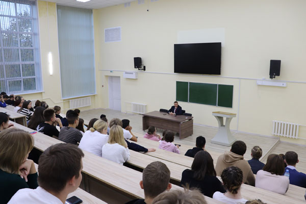 ВСТРЕЧА РЕКТОРА СО СТУДЕНТАМИ ФАКУЛЬТЕТА СРЕДНЕГО ПРОФЕССИОНАЛЬНОГО ОБРАЗОВАНИЯ И БАКАЛАВРИАТА