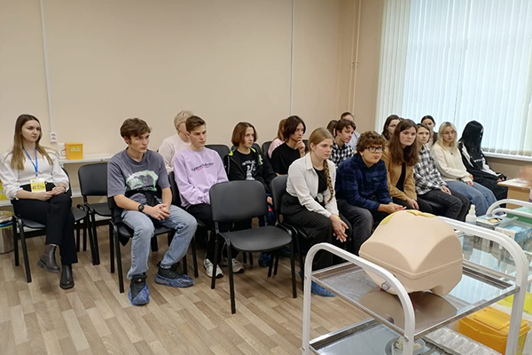 РЯЗГМУ ПОСЕТИЛИ ДЕВЯТИКЛАССНИКИ ИЗ ТУЛЫ