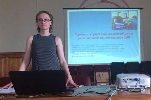На Станции скорой помощи стартовало обучение психологии профессионального общения фельдшеров по приему вызовов