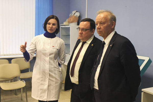 С РАБОЧИМ ВИЗИТОМ В РЯЗАНСКИЙ ГОСУДАРСТВЕННЫЙ МЕДИЦИНСКИЙ УНИВЕРСИТЕТ ПРИБЫЛ ЗАМЕСТИТЕЛЬ ПРЕДСЕДАТЕЛЯ ПРАВИТЕЛЬСТВА РЯЗАНСКОЙ ОБЛАСТИ РОМАН ПЕТРЯЕВ