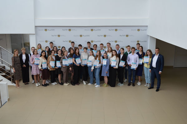 РЯЗГМУ ПОДДЕРЖИВАЕТ АБИТУРИЕНТОВ - ПОБЕДИТЕЛЕЙ ОЛИМПИАД И ВЫСОКОБАЛЛЬНИКОВ