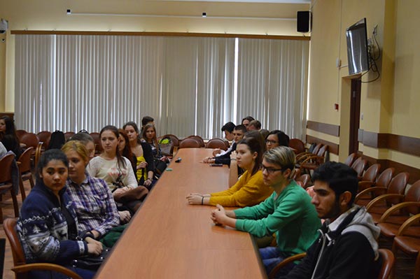 ВЫПУСКНИКИ МЕДИЦИНСКИХ КЛАССОВ И ПОДГОТОВИТЕЛЬНЫХ КУРСОВ ПОЛУЧИЛИ СВИДЕТЕЛЬСТВА ОБ ОКОНЧАНИИ ОБУЧЕНИЯ