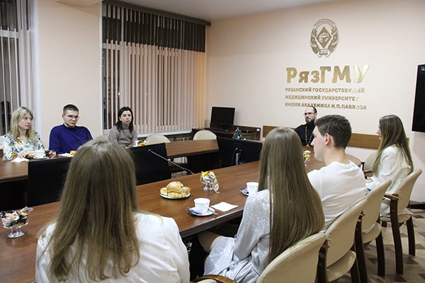 В РЯЗГМУ СОСТОЯЛАСЬ ВСТРЕЧА СТУДЕНЧЕСКИХ И МОЛОДЫХ СЕМЕЙ