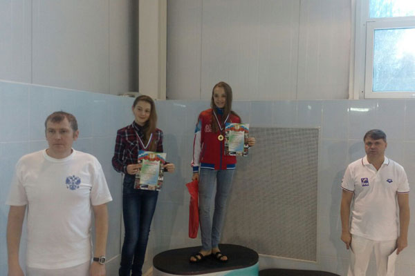 В бассейне «Аквамед» прошли соревнования по плаванию памяти Сергея Губернаторова