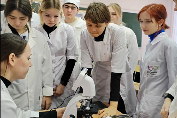 ШКОЛЬНИКИ МОСКОВСКОЙ ОБЛАСТИ ПРОШЛИ ОЧНОЕ ОБУЧЕНИЕ В УНИВЕРСИТЕТЕ