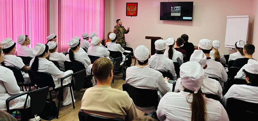 НА ПЕРЕДОВОЙ: ПРИМЕР МУЖЕСТВА