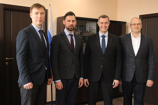 КОГДА ВСТРЕЧАЮТСЯ ИДЕИ — РОЖДАЕТСЯ БУДУЩЕЕ