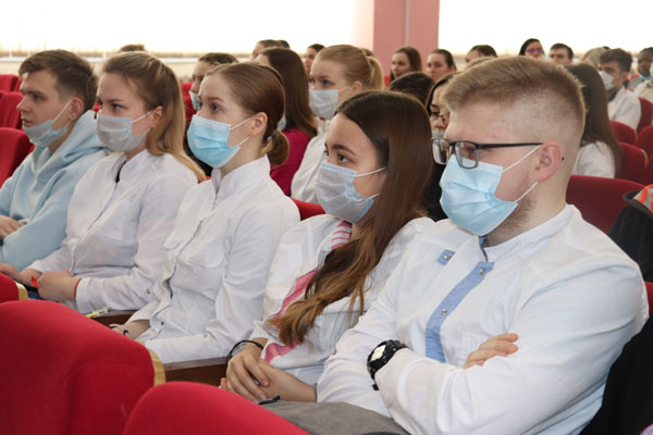 В РЯЗГМУ СТАРТОВАЛА НАЦИОНАЛЬНАЯ ШКОЛА ПО ИНФЕКЦИОННЫМ БОЛЕЗНЯМ