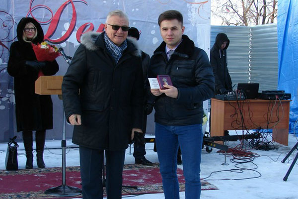 Руководитель танцевального коллектива РязГМУ «Проект 17+» награжден знаком губернатора Рязанской области «За усердие»